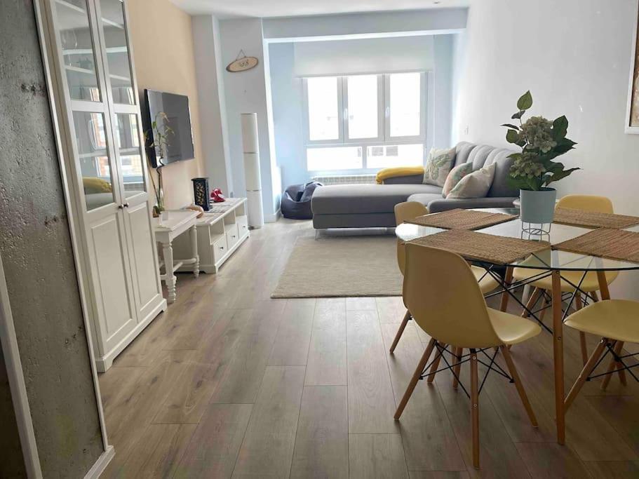 Apartamento A 100Metros De La Playa De San Lorenzo Хихон Екстериор снимка
