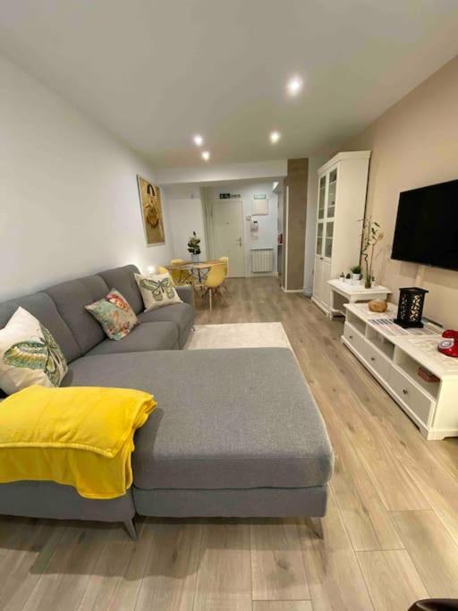 Apartamento A 100Metros De La Playa De San Lorenzo Хихон Екстериор снимка