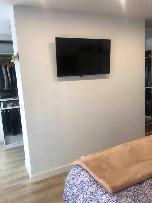 Apartamento A 100Metros De La Playa De San Lorenzo Хихон Екстериор снимка