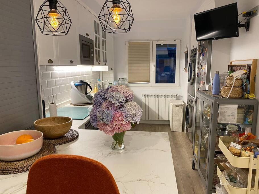 Apartamento A 100Metros De La Playa De San Lorenzo Хихон Екстериор снимка
