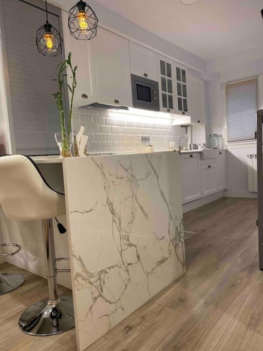 Apartamento A 100Metros De La Playa De San Lorenzo Хихон Екстериор снимка