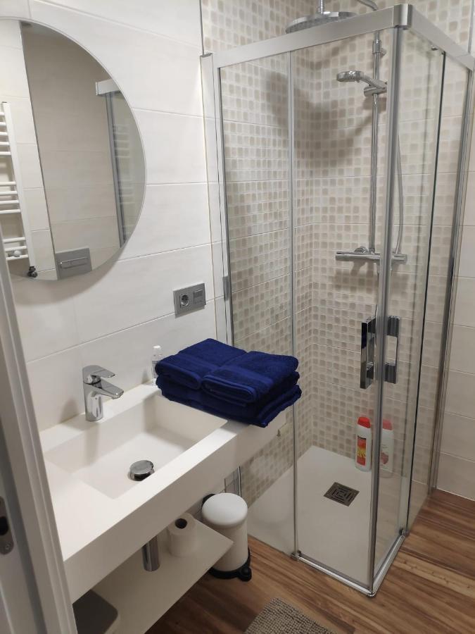 Apartamento A 100Metros De La Playa De San Lorenzo Хихон Екстериор снимка